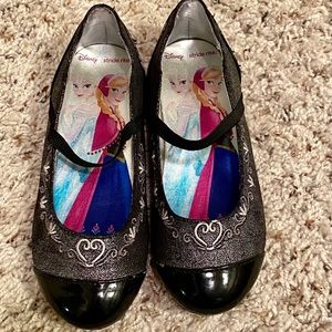 Stride rite frozen flats